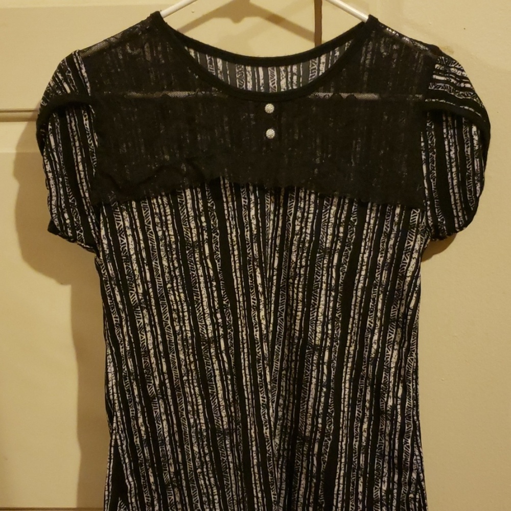 Black and white blouse with black lace